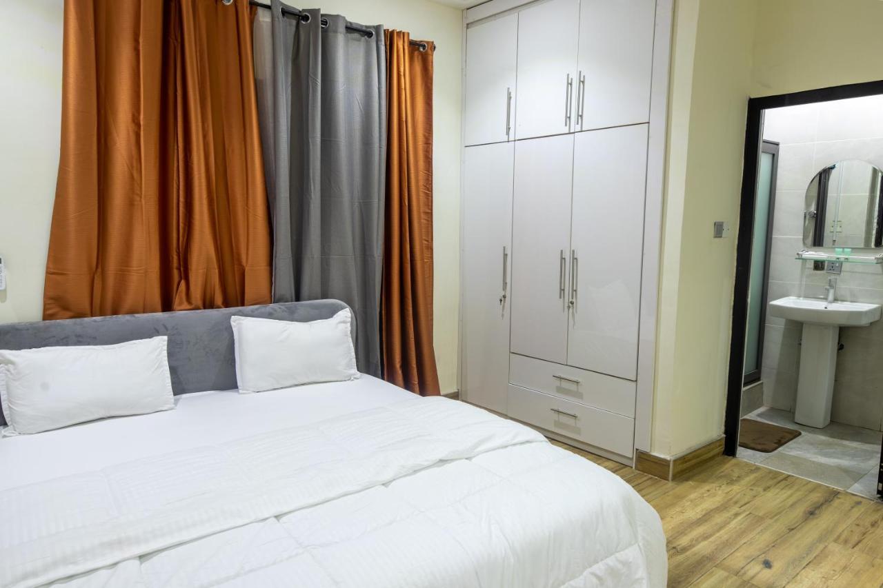 Cloud9 Luxury Apartments Акра Екстериор снимка