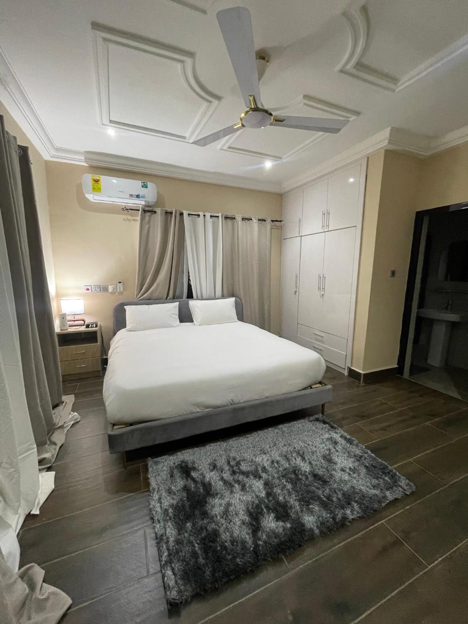 Cloud9 Luxury Apartments Акра Екстериор снимка